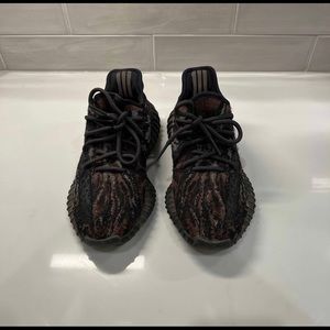 Yeezy 350 V2 rock